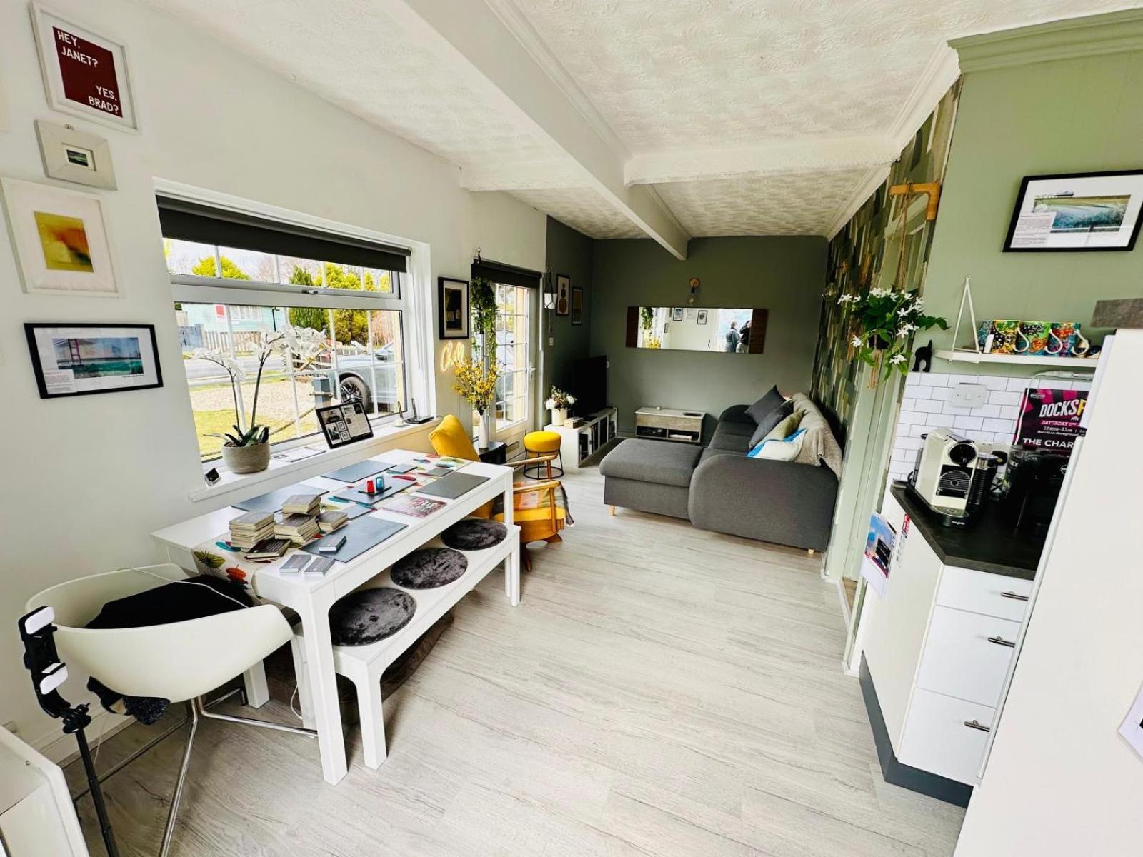 The Chalet By Hip Haus Humberston Exteriör bild